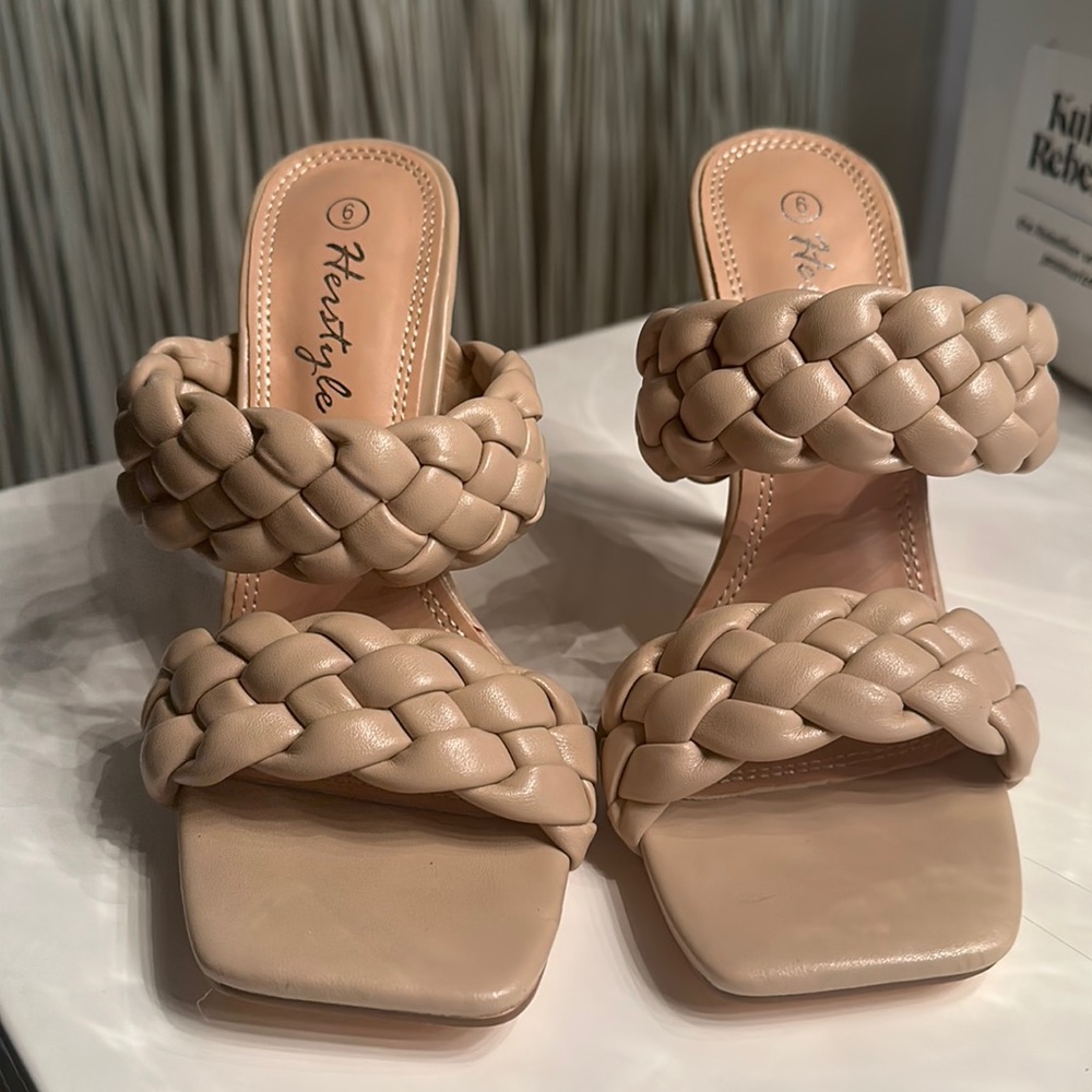 Stunning slip on heels